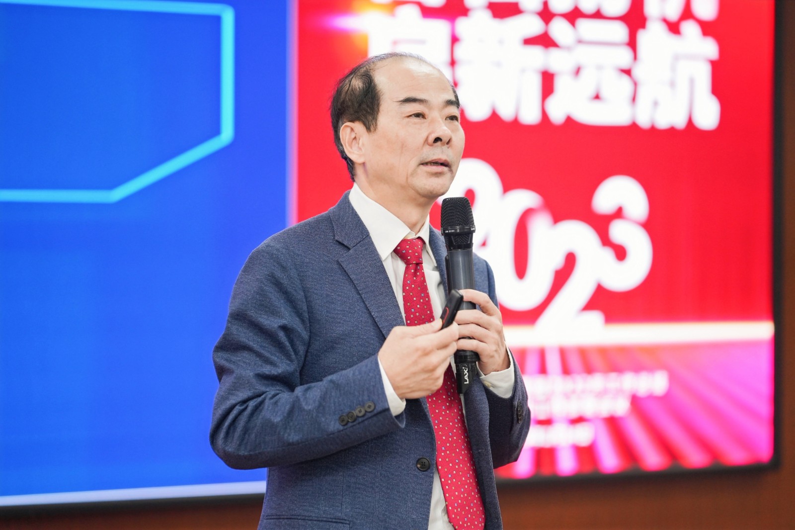 杨国贤.jpg